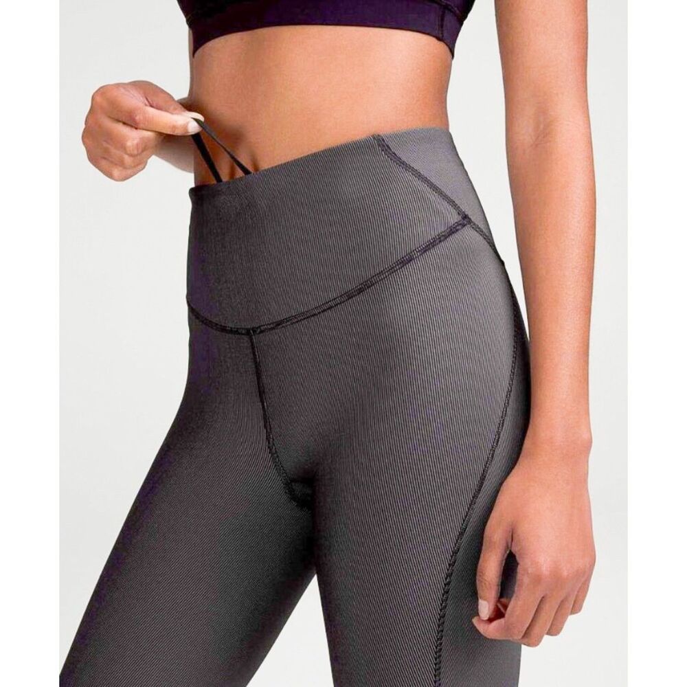Lululemon Base Pace High-Rise Tight 25" Stripe Ribbed Black Gray EUC size 4 - Picture 2 of 7